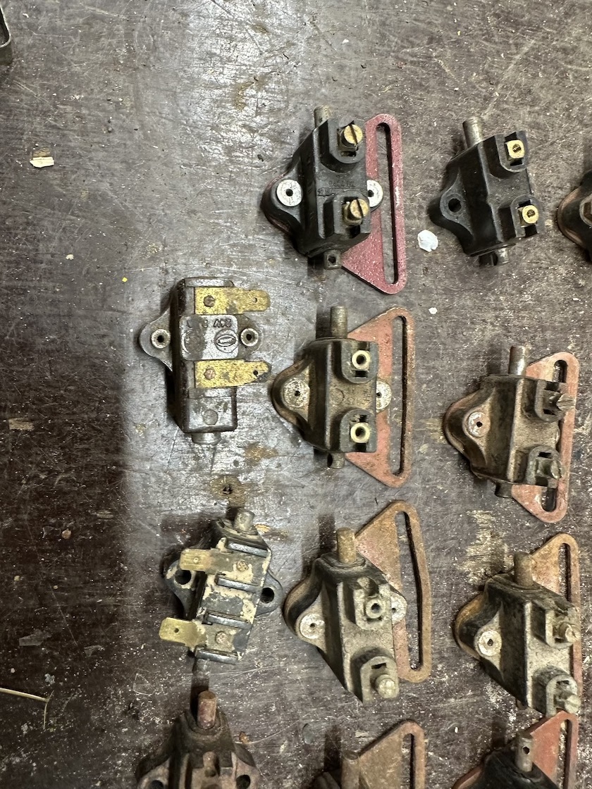 Predám brzdový vypínač JAWA ČZ