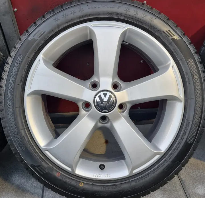 17"ZIMNÍ OBUTÁ ALU KOLA 5x112 ORIGINÁ VW PASSAT CC