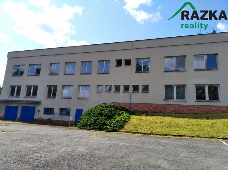 Areál na okraji Horažďovic, vhodný pro výrobu i...