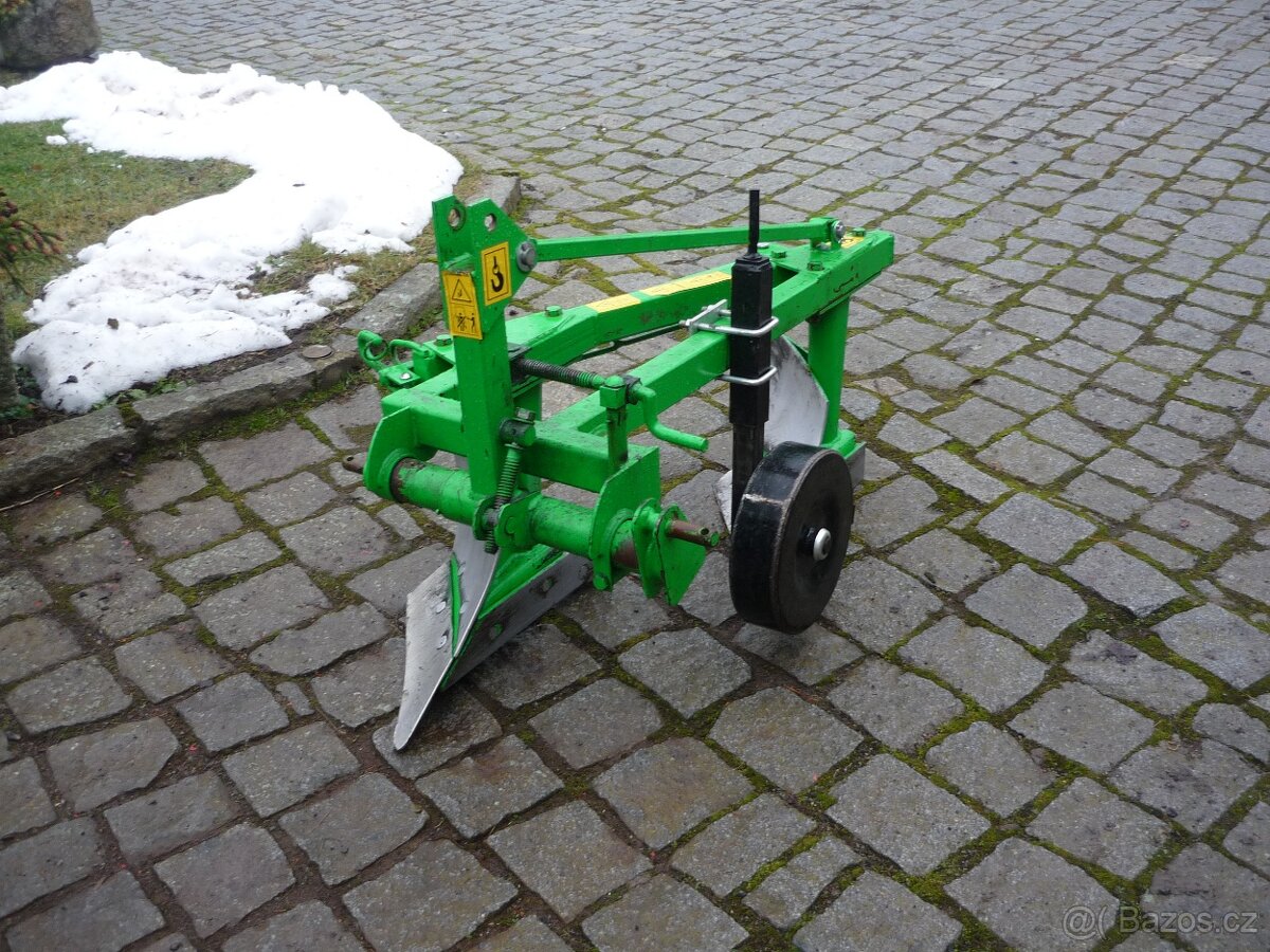Prodám pluh za malotraktor