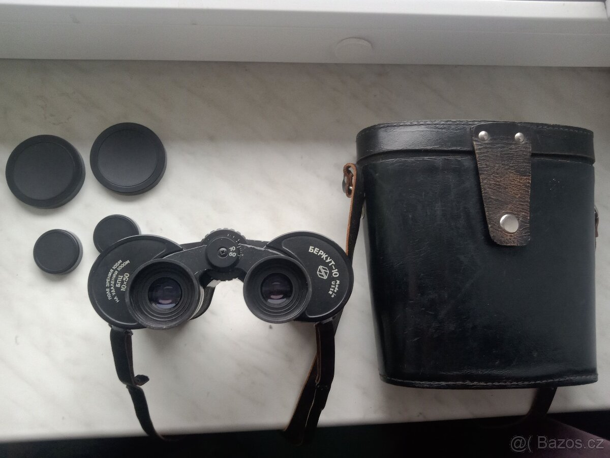 Sovětský dalekohled Berkut 10x50