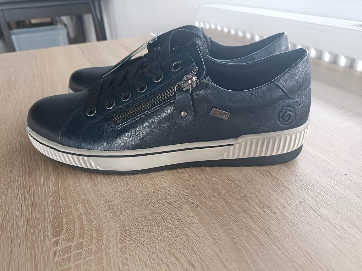 Dámské Remonte nové