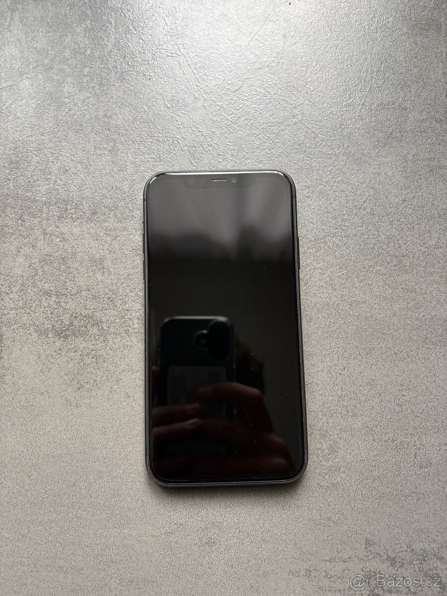 Iphone 11 černý