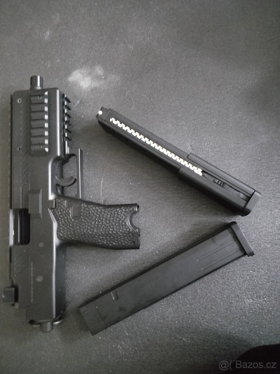 Samopal Uzi Airsoft