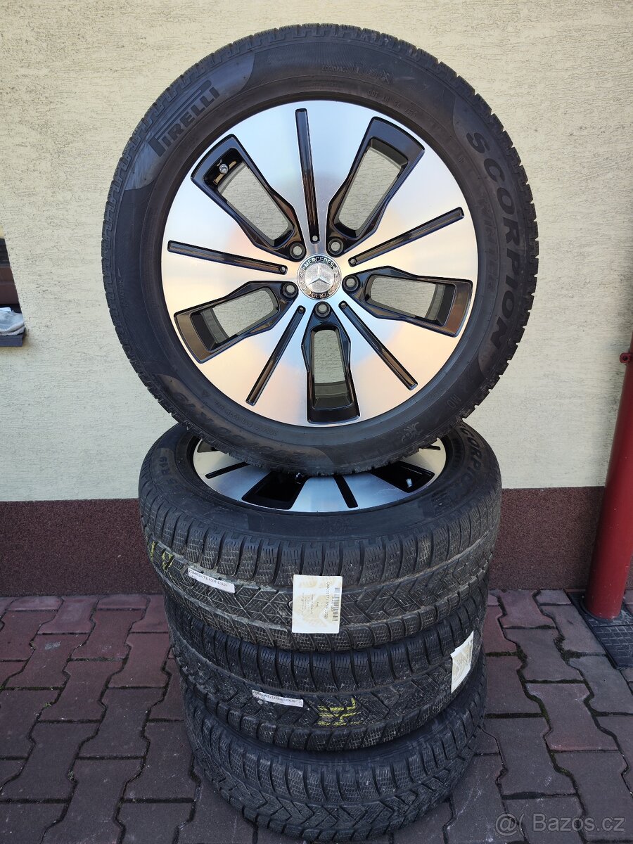 Originál dvourozměrná ALU kola MERCEDES s pneu PIRELLI