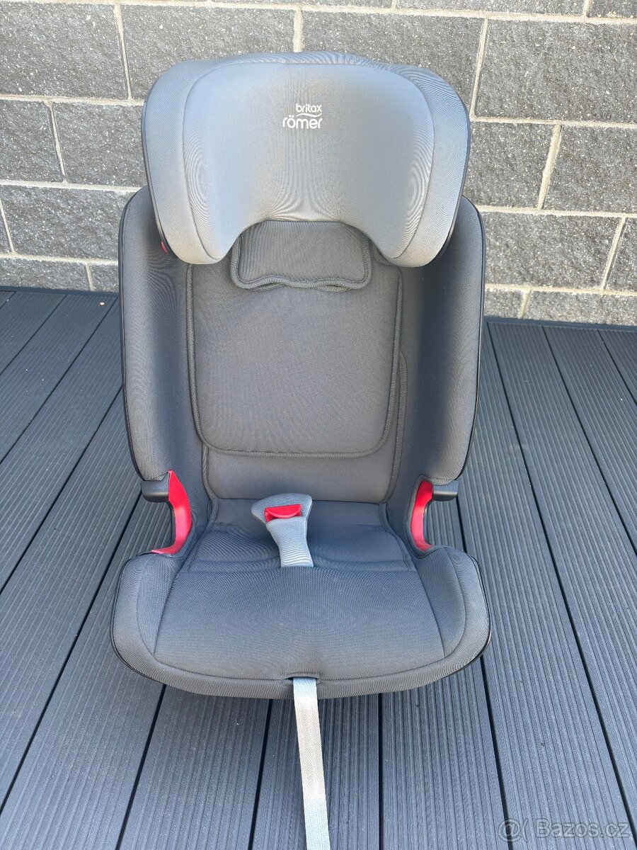 BRITAX RÖMER Advansafix IV M 9-36kg