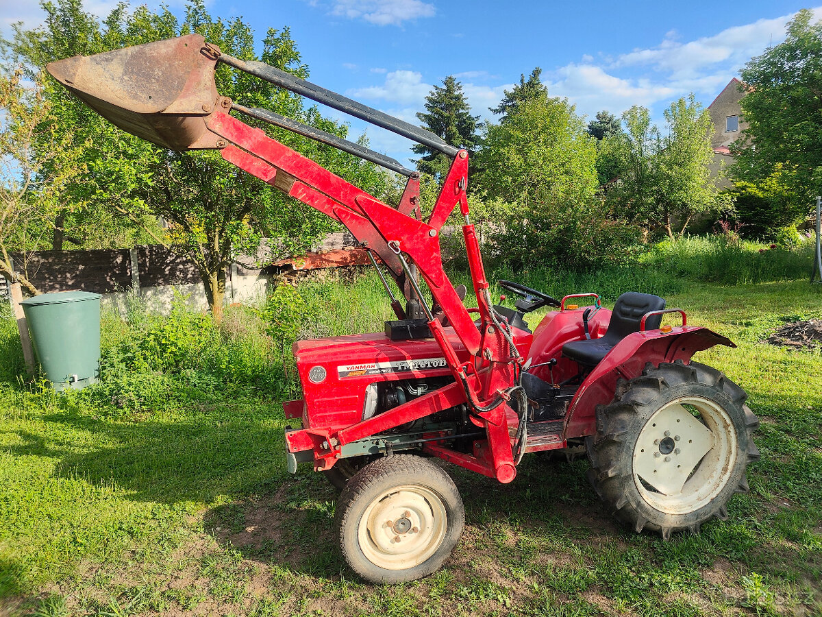 Japonský malotraktor Yanmar 1610d 4x4 s nakladačem