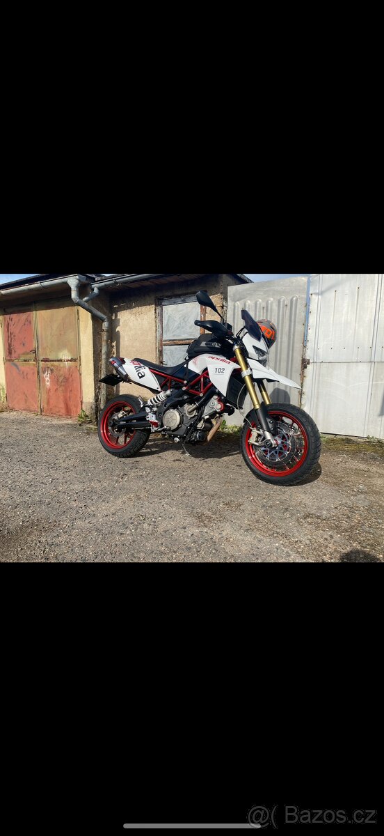 Aprilia dorsoduro 750