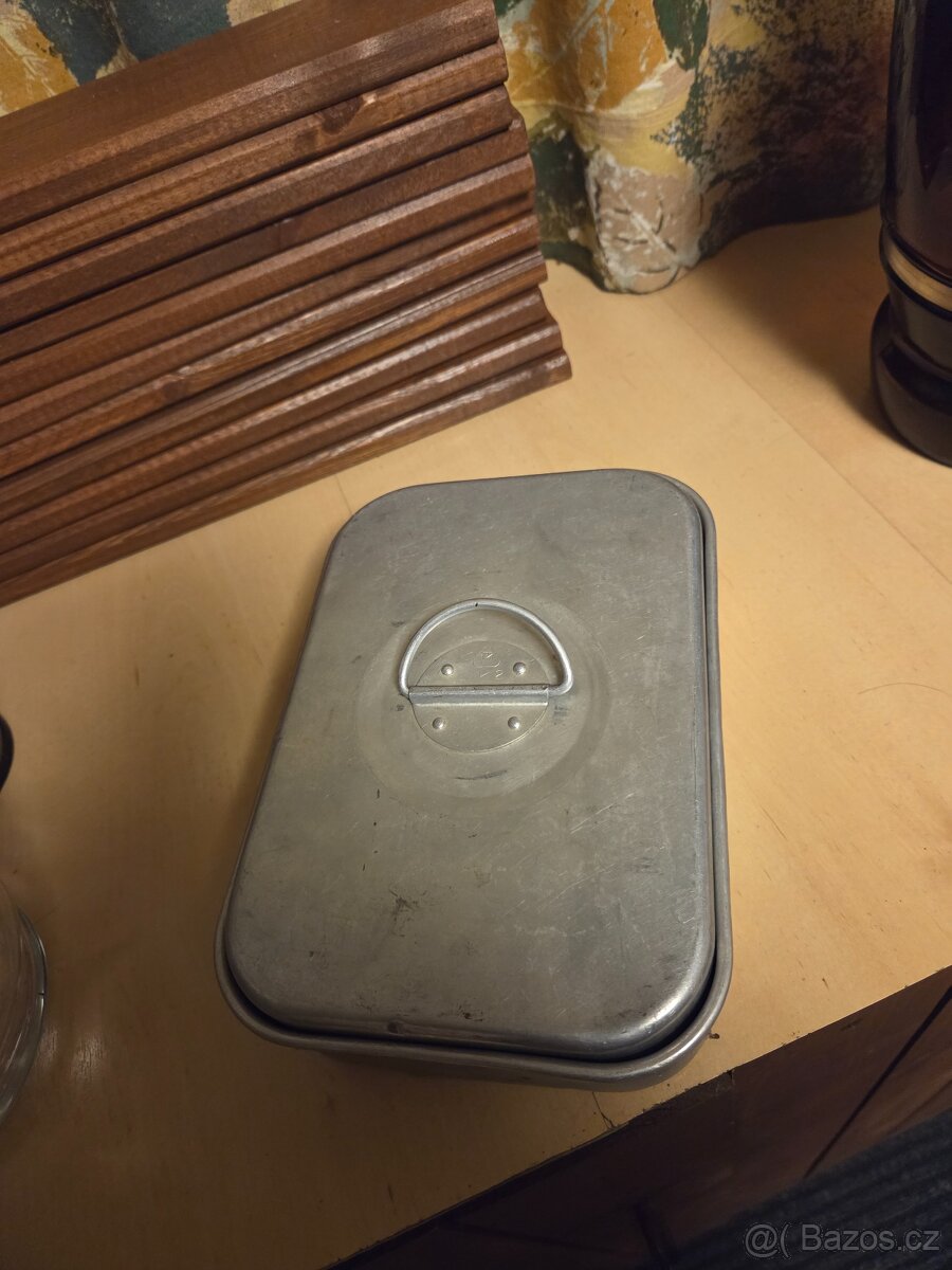 Chlebník dóza na svačinu retro