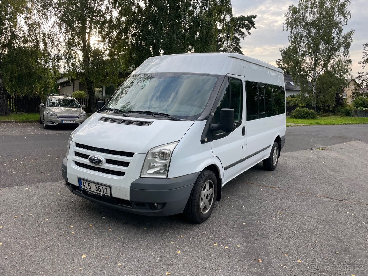 Ford Transit 2,2 L2H2 9 míst