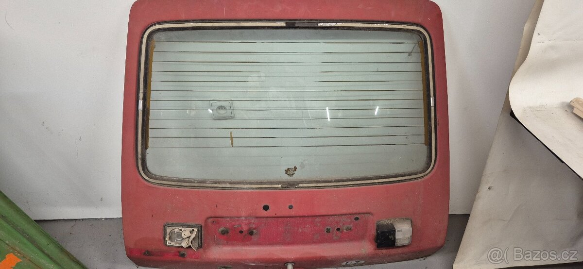 Renault 5 zadní víko