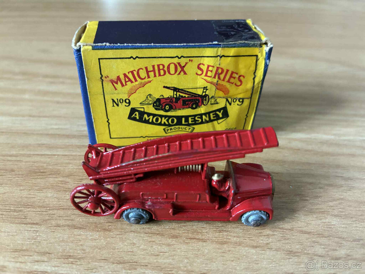 Matchbox RW 9 DENNIS FIRE ESCAPE ENGINE