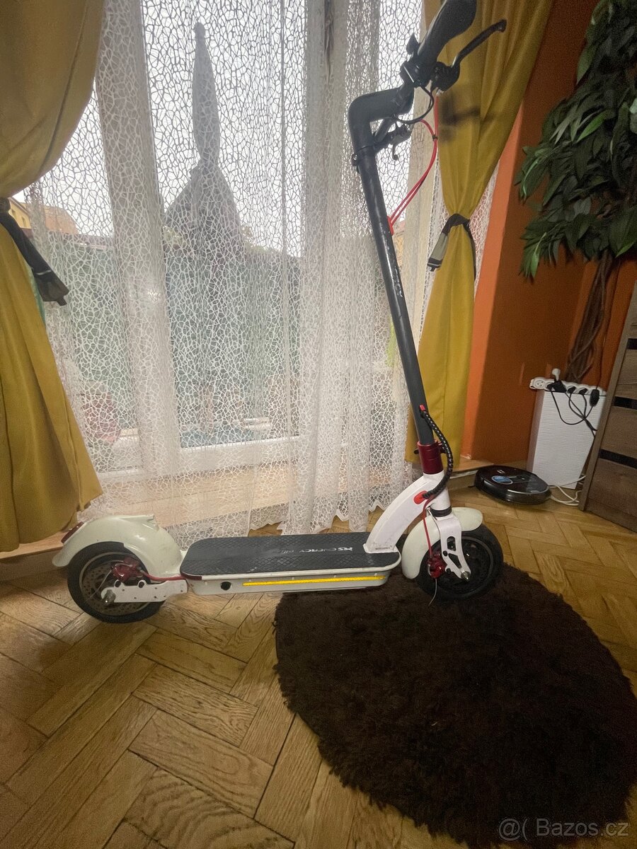 elektricka koloběžka MS Energy e10