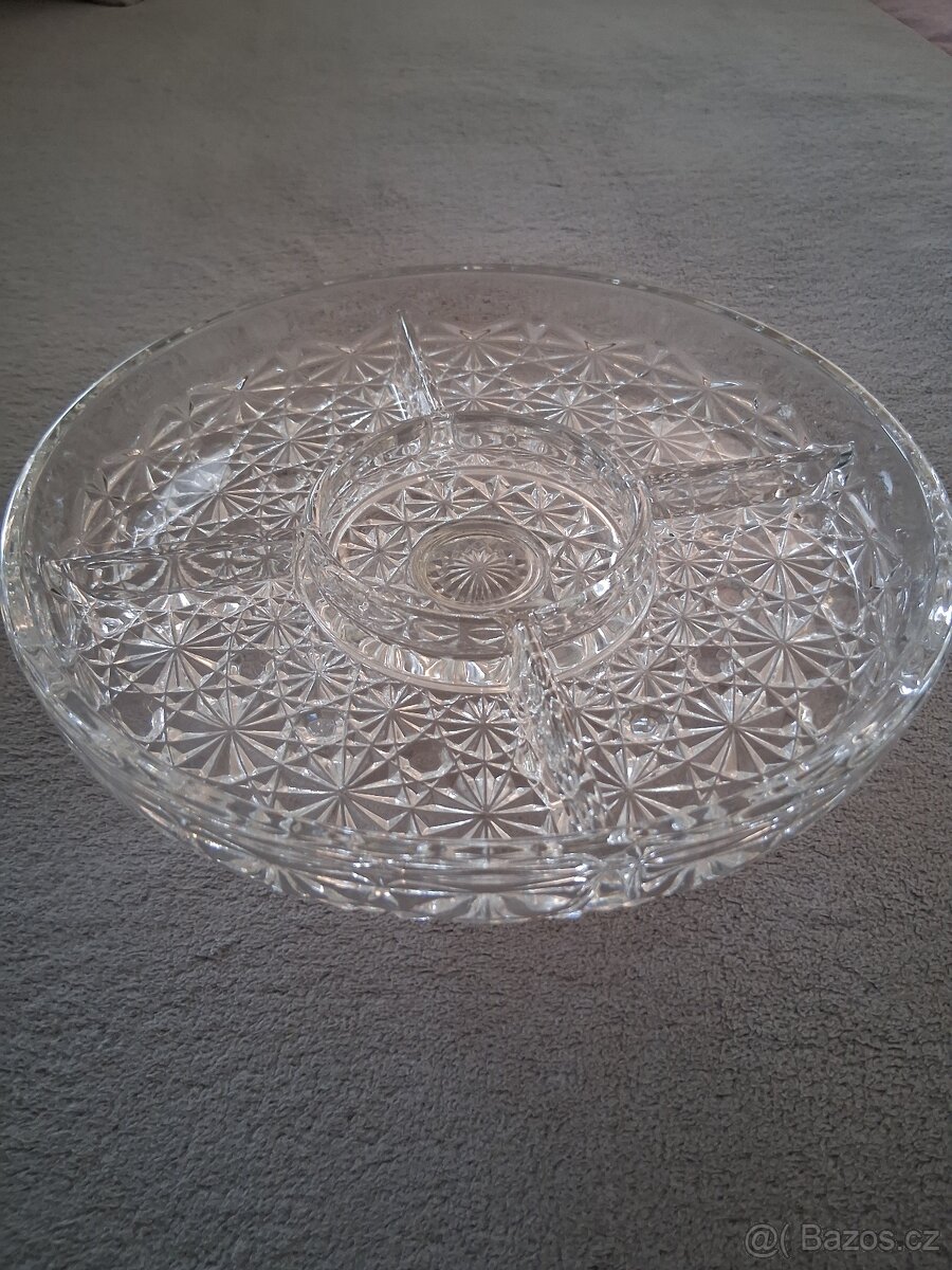 Skleněný podnos