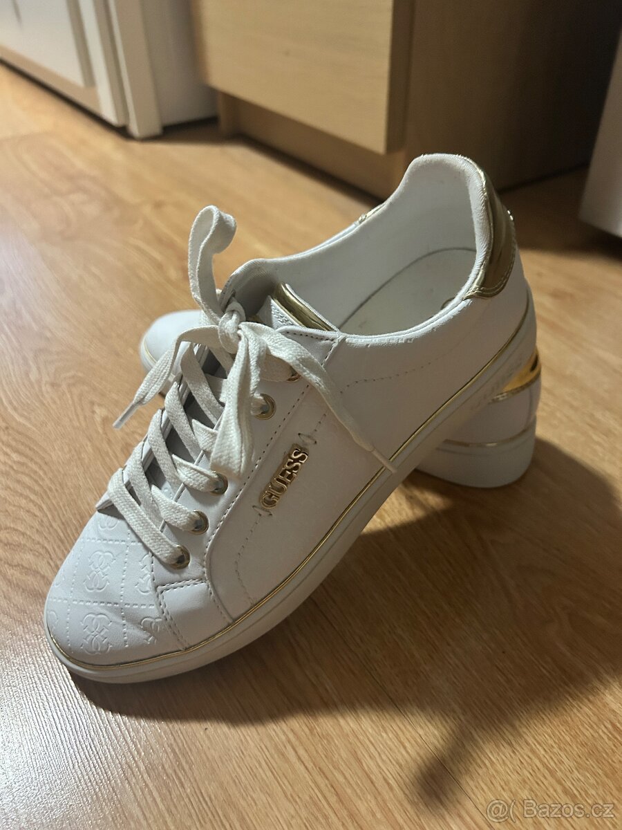 Dámské boty Guess 39