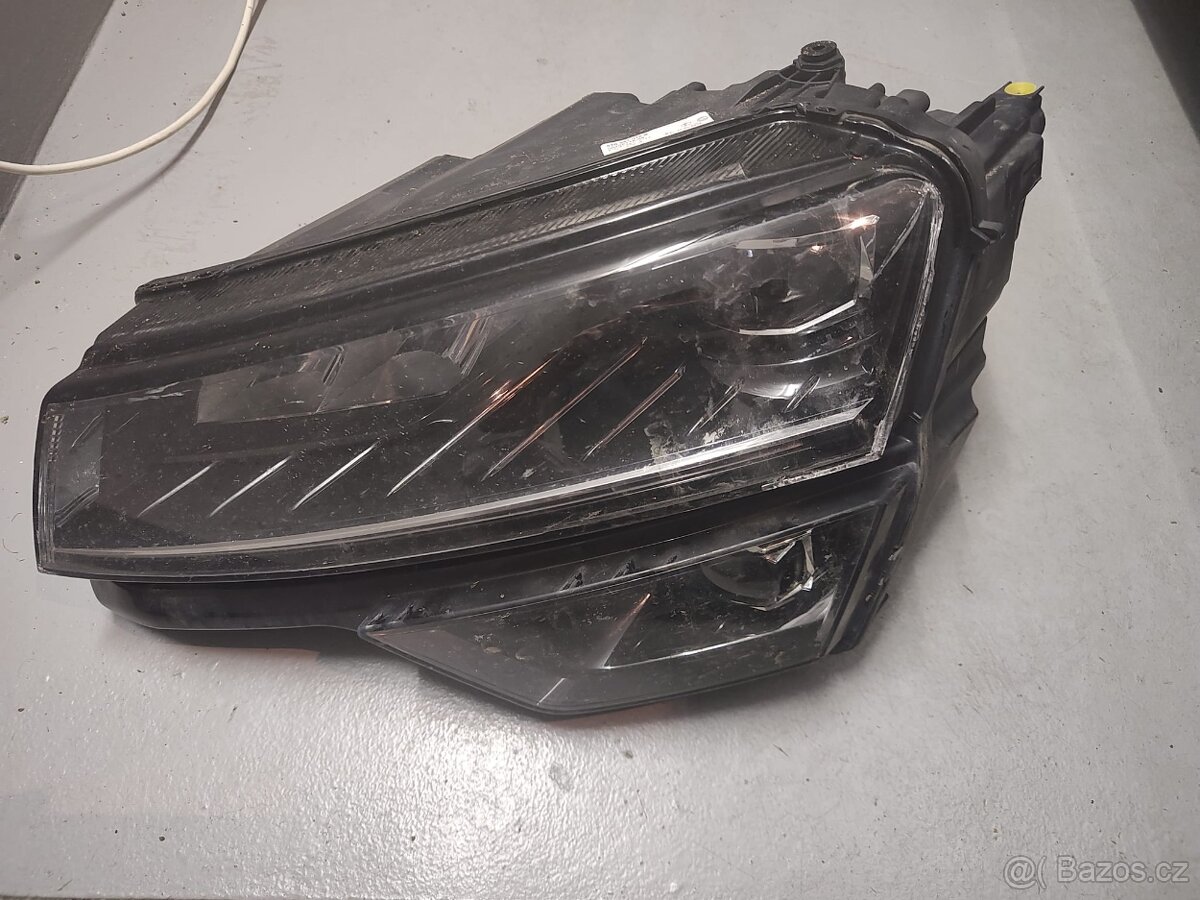 Reflektor Škoda Karoq