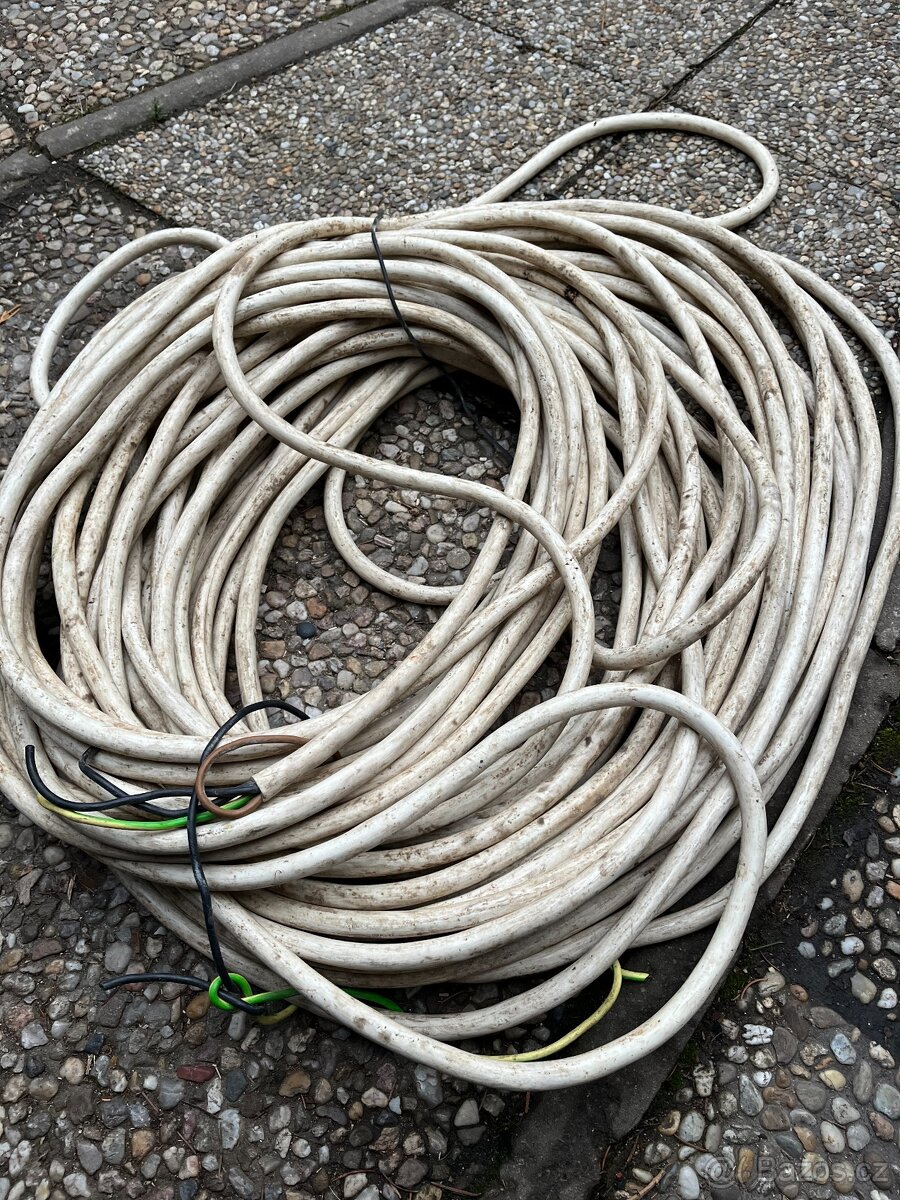 měděný kabel