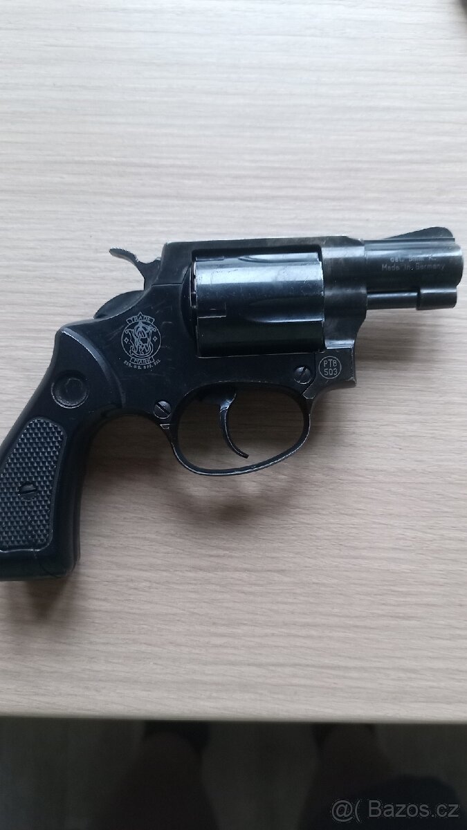 Revolver Smith & Wesson 9mm