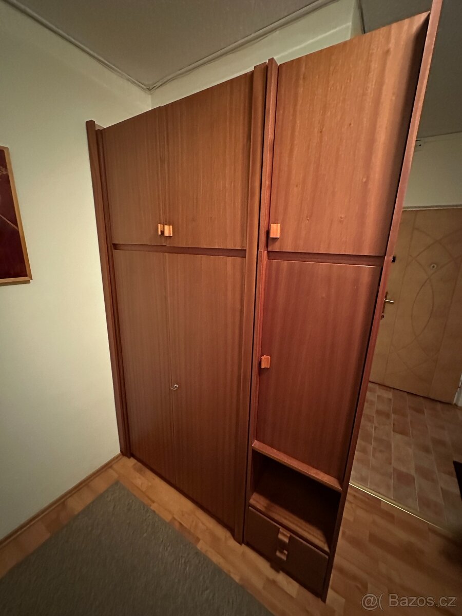 Šatní skříň + další díly