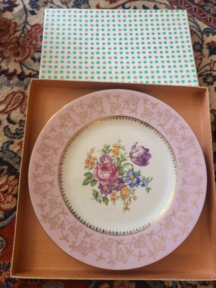 Ozdobný talíř Pirken Hammer z růžového porcelánu