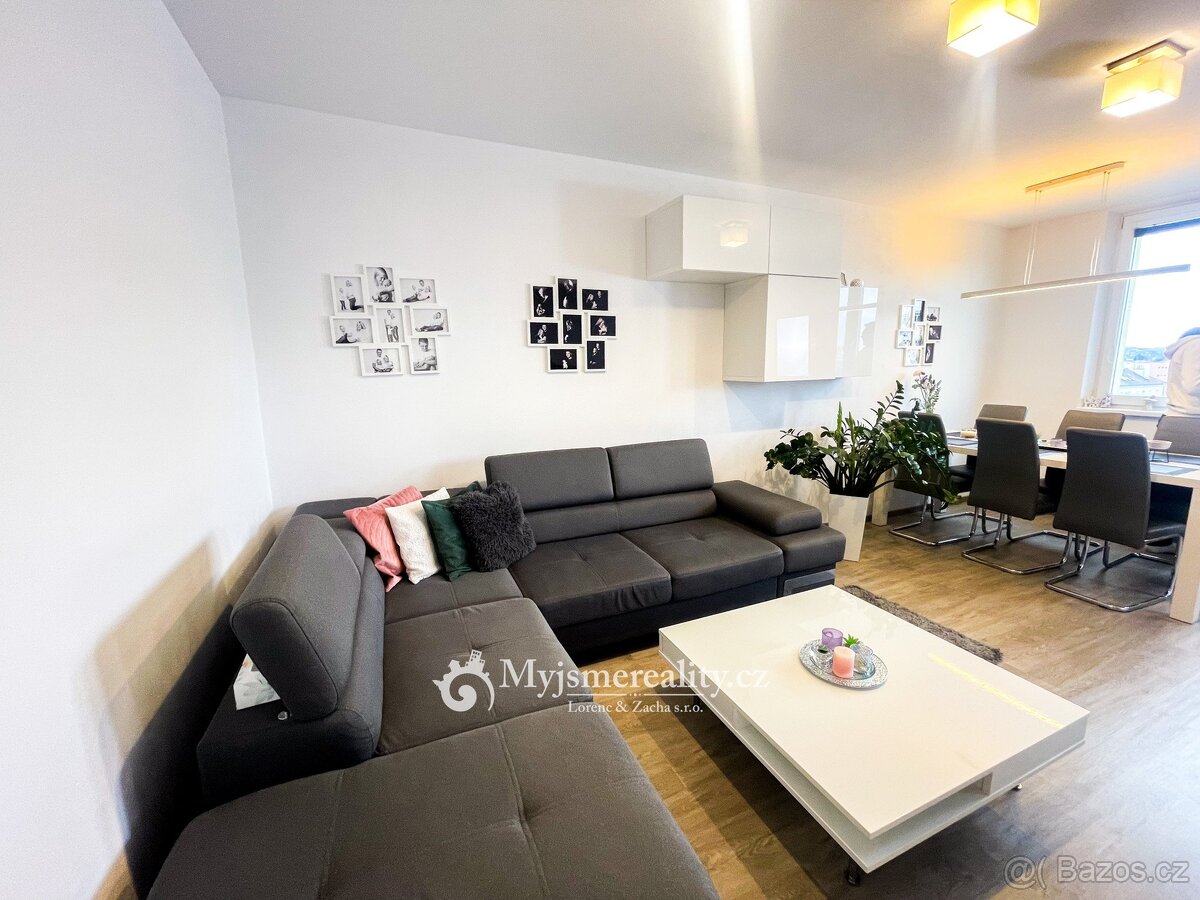 Prodej bytu s lodžií 3+1, 74 m2 - Znojmo, ul. Pražská