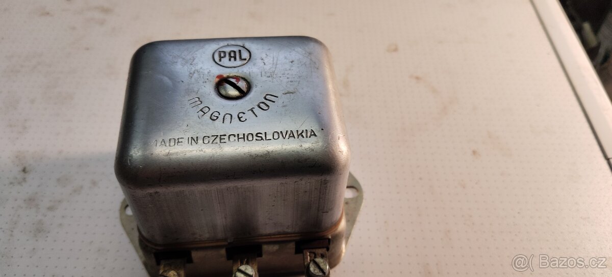 Relé 12V 200W