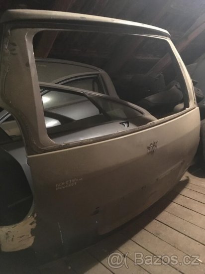 PEUGEOT 807 Z výklopné dveře