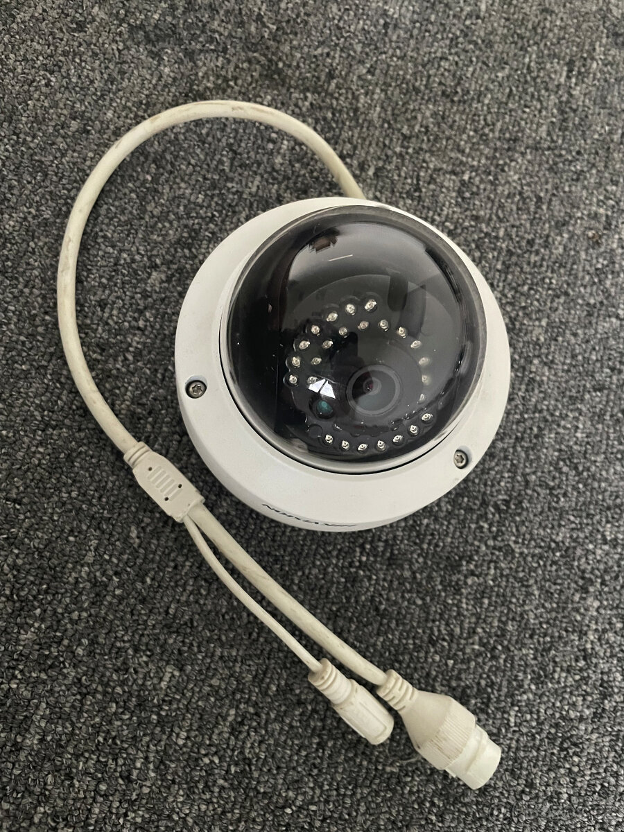 Kamery Hikvision DS-2CD2142FWD-I