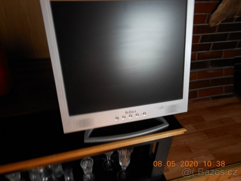 Prodám 2 ks. monitoru k počitači