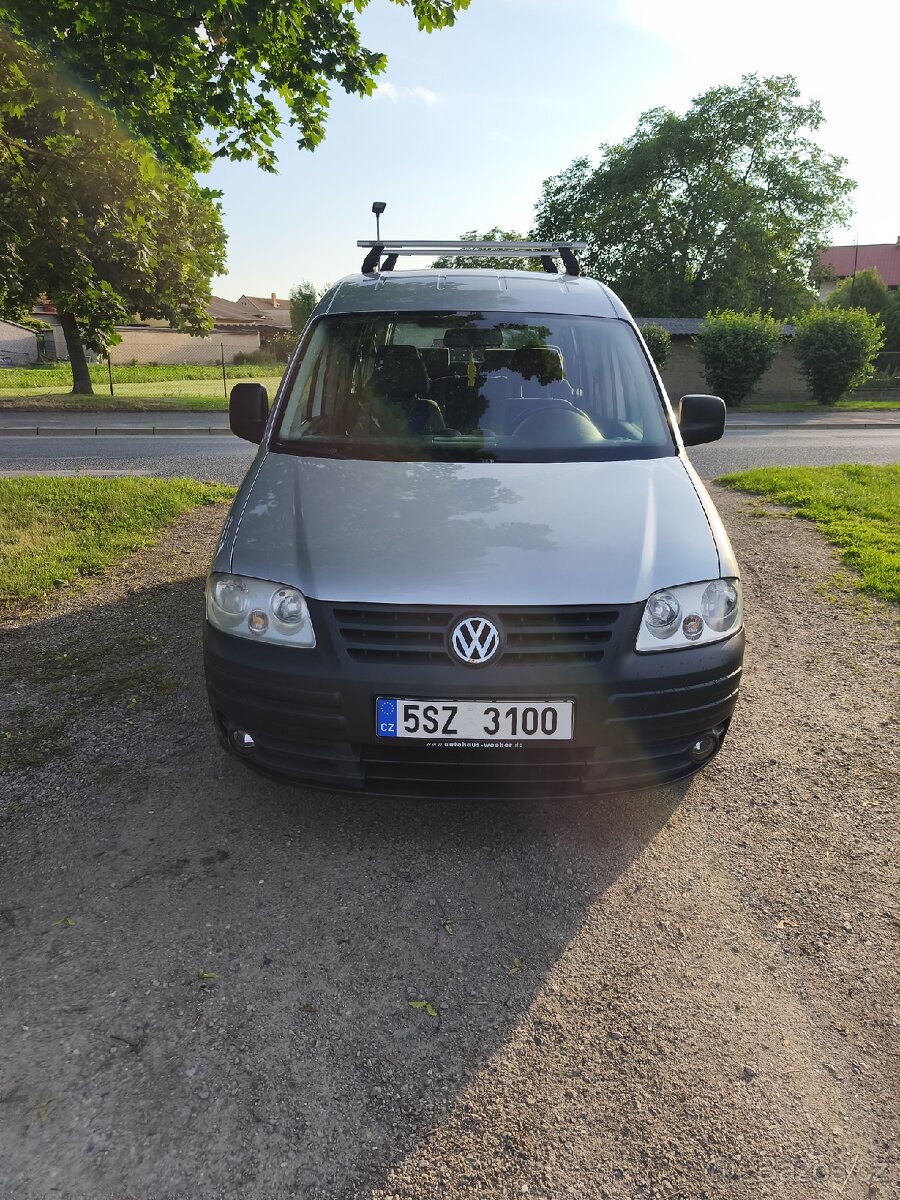 VW Caddy Life-1.9TDI-7mist