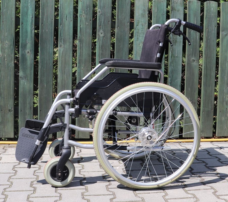 047-Mechanický invalidní vozík Meyra.