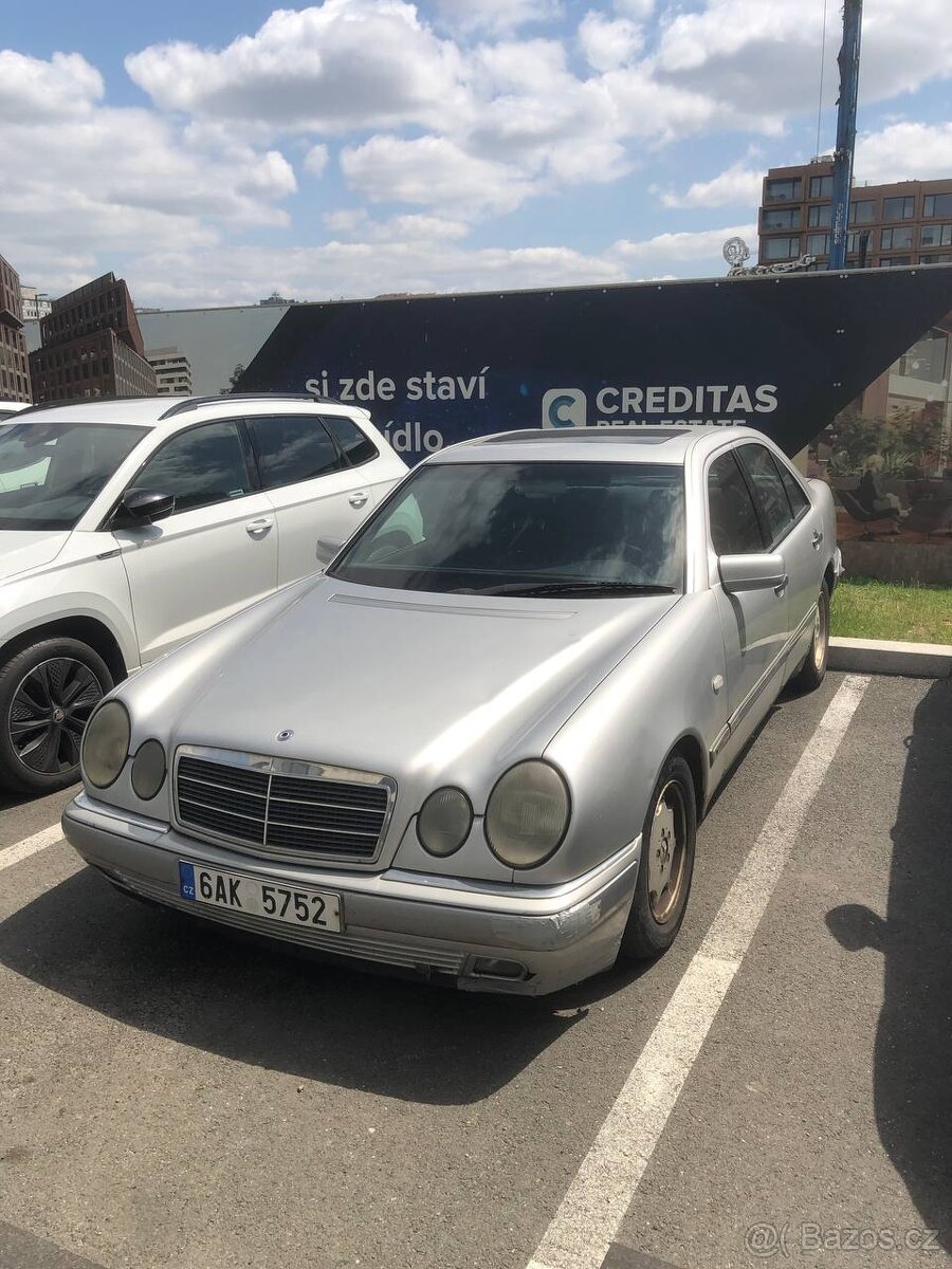 E-300 1996 3L Disel Automat Dobry stav