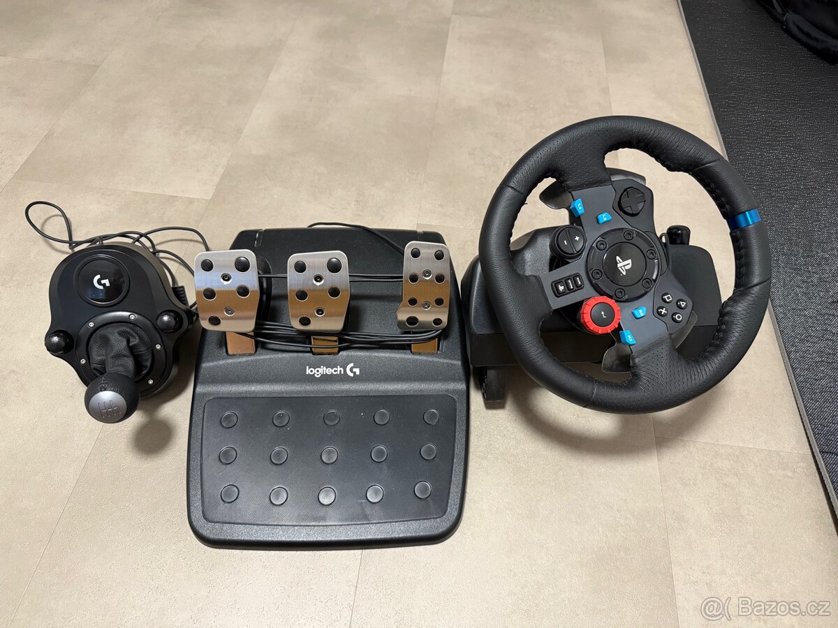Logitech G29 + Pedály + Řadicí páka