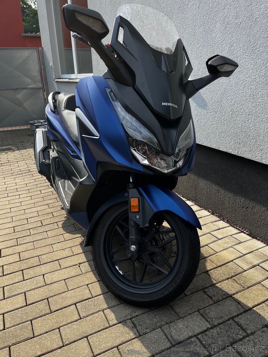 Honda Forza 350