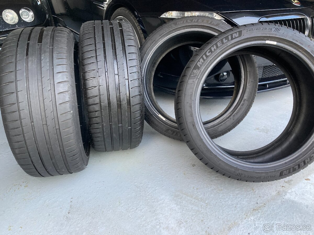 245/40/19