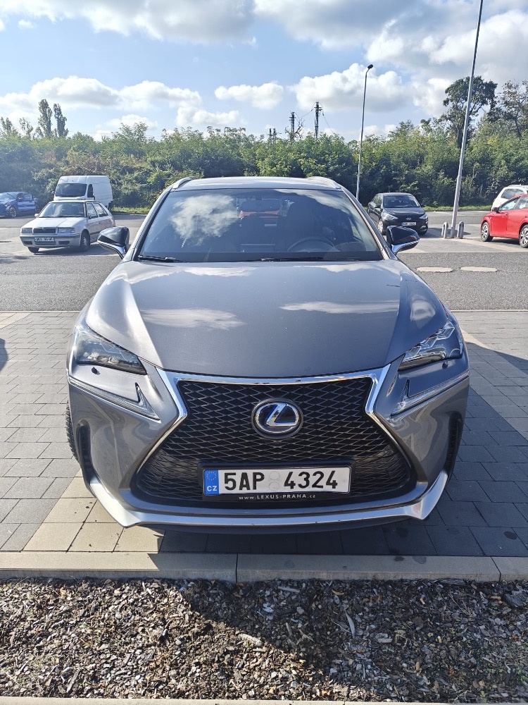 LEXUS NX 300H