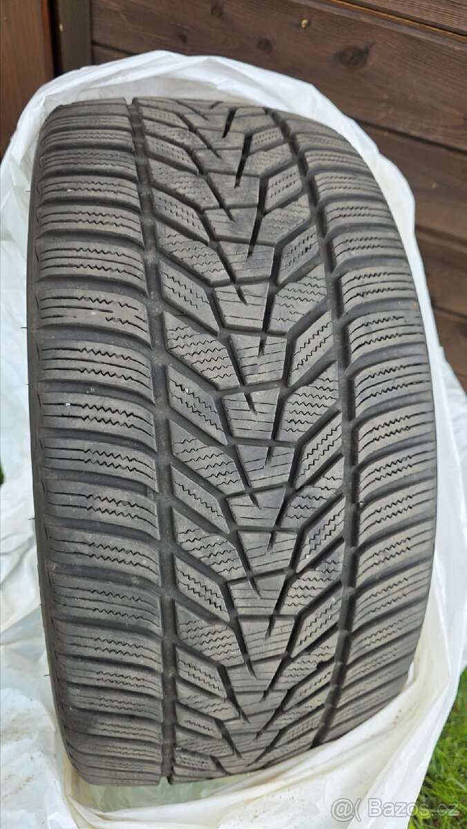 Hankook Winter icept Evo3 W330 245/35 R19 93W