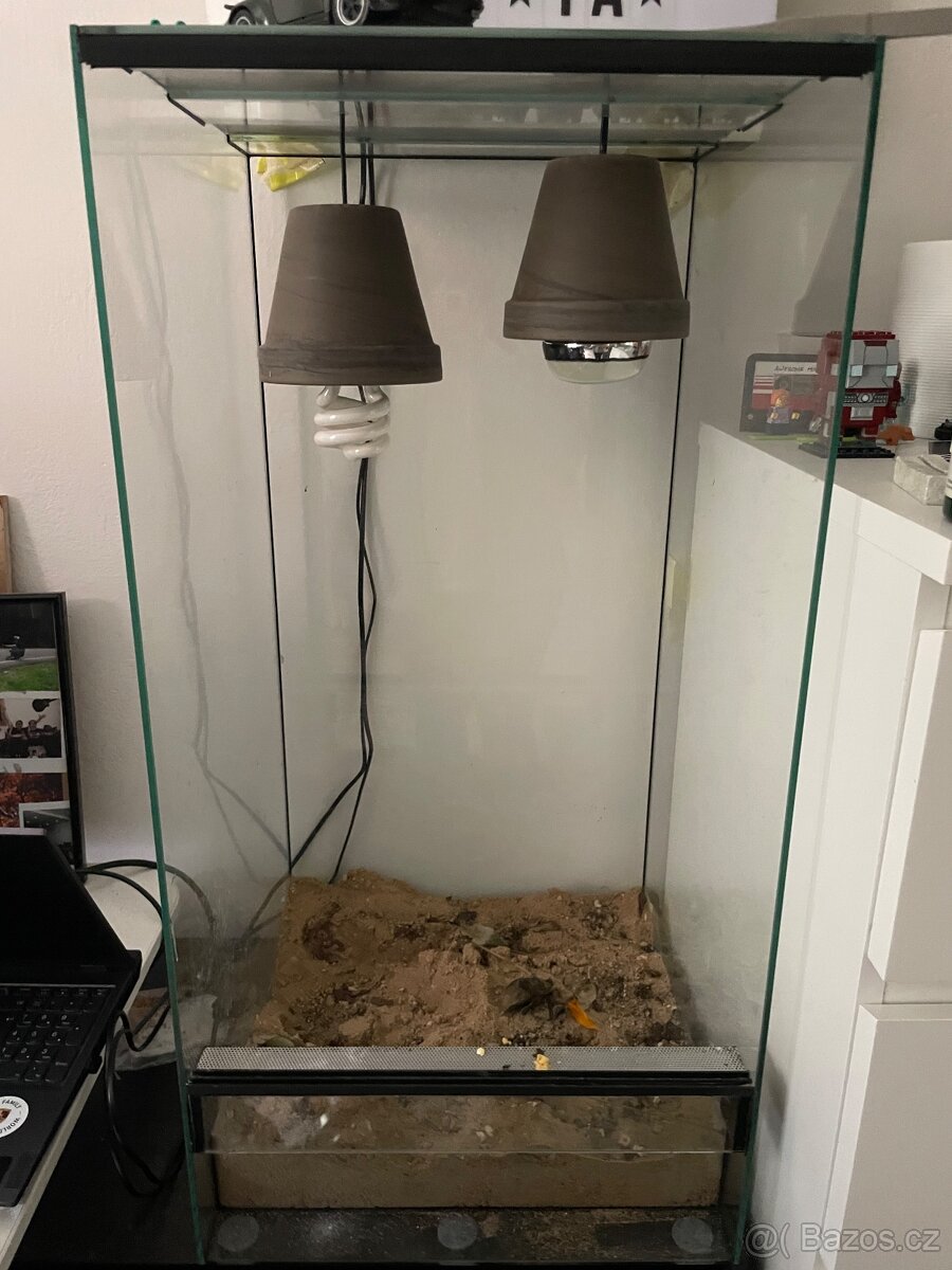 Terárium pro chameleona 40x40x80 – kompletní vybavení