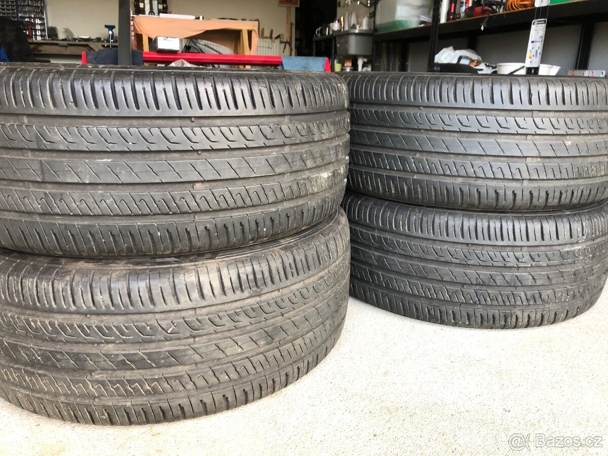 245/ 45/ R19
