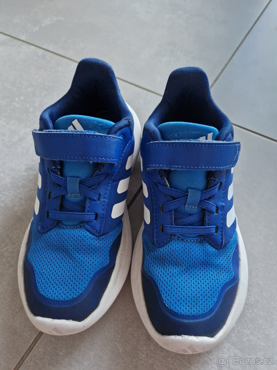 Bezecke tenisky Adidas vel.35