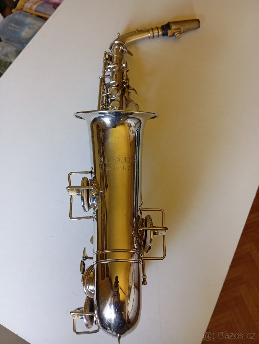 Nabídka saxofonu k prodeji