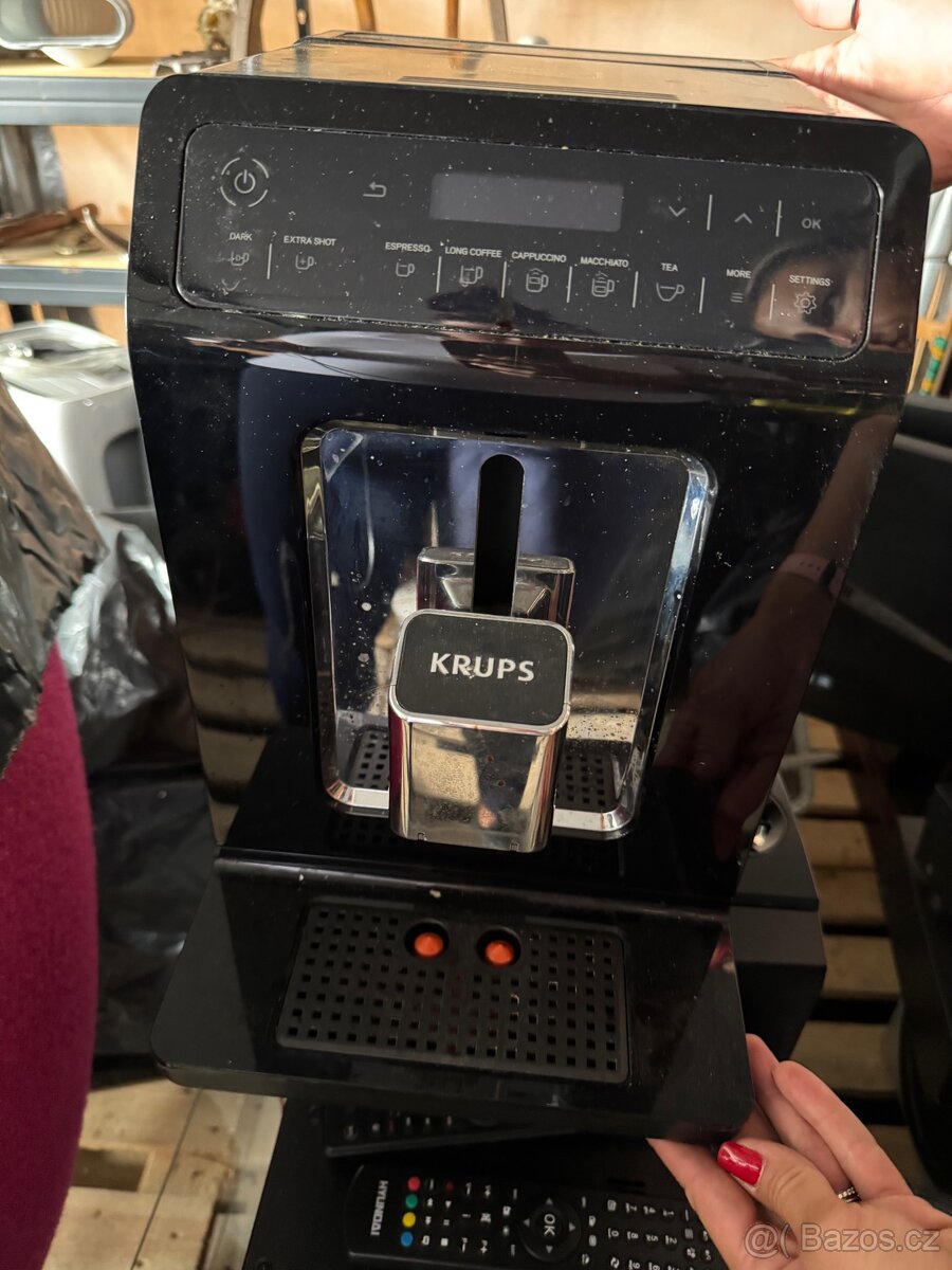Automaticky kávovar Krups evidence černý