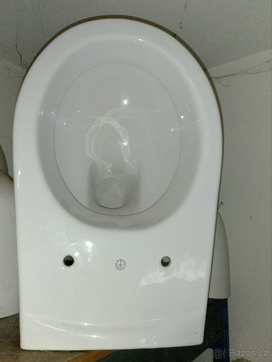Mísa k závěsnému WC