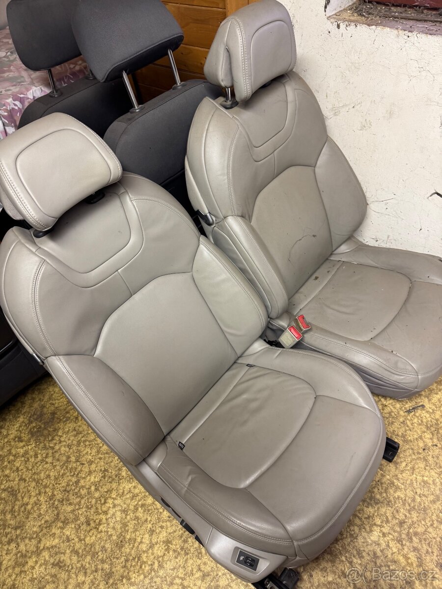 Sedačky Citroën C5