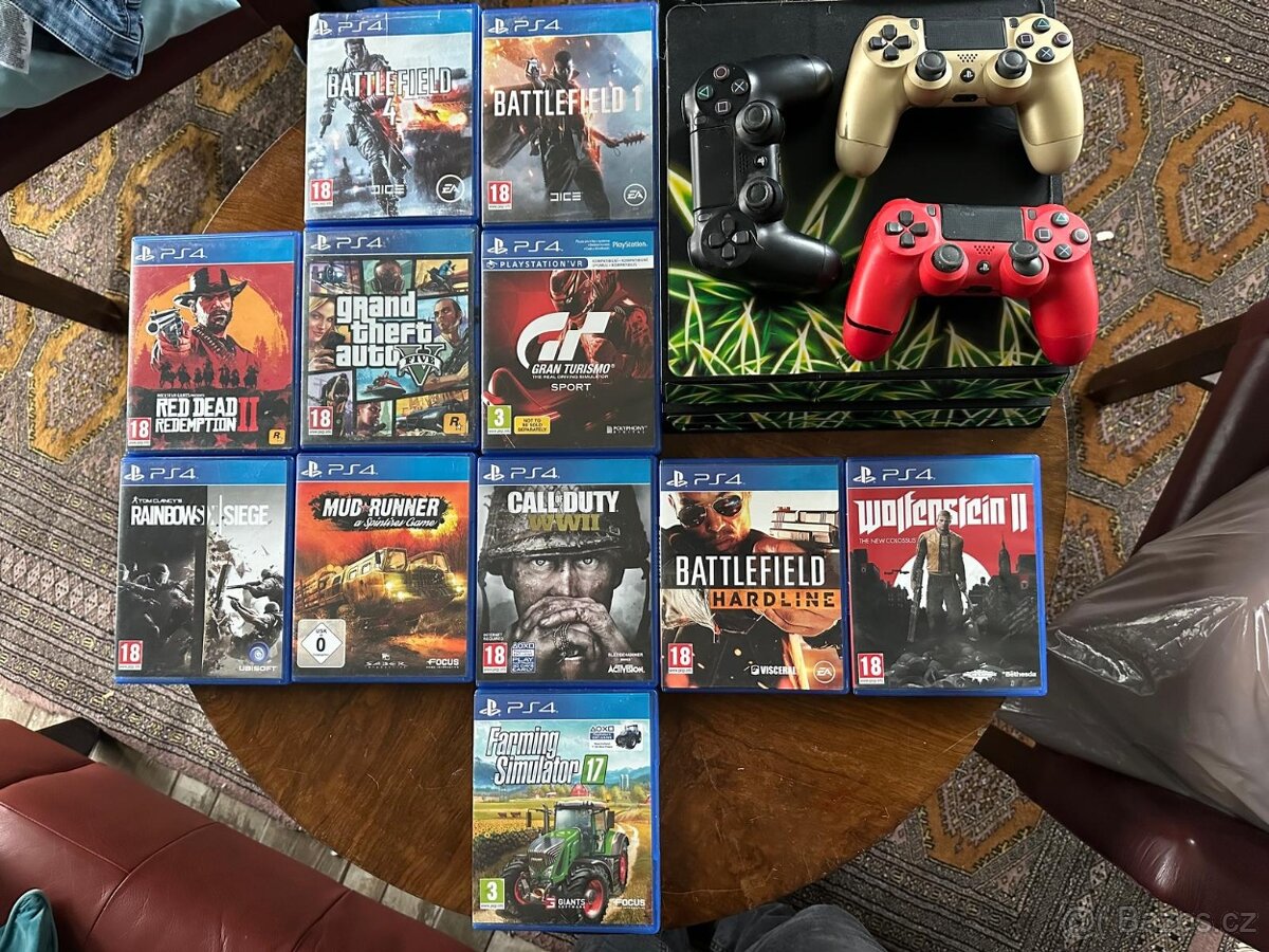 Playstation 4 1TB + 9 her + 3 ovladače