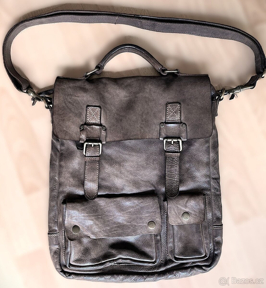 Taška-aktovka přes rameno z pravé kůže 40x30x5 cm