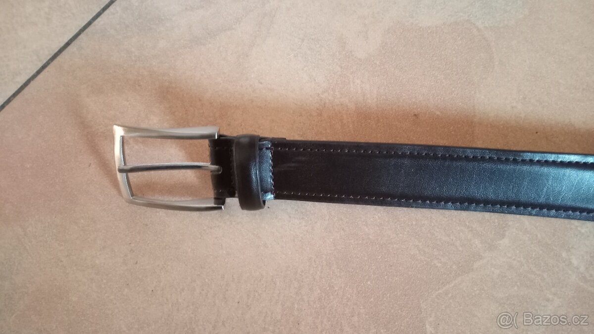 Elegantní pánský pásek