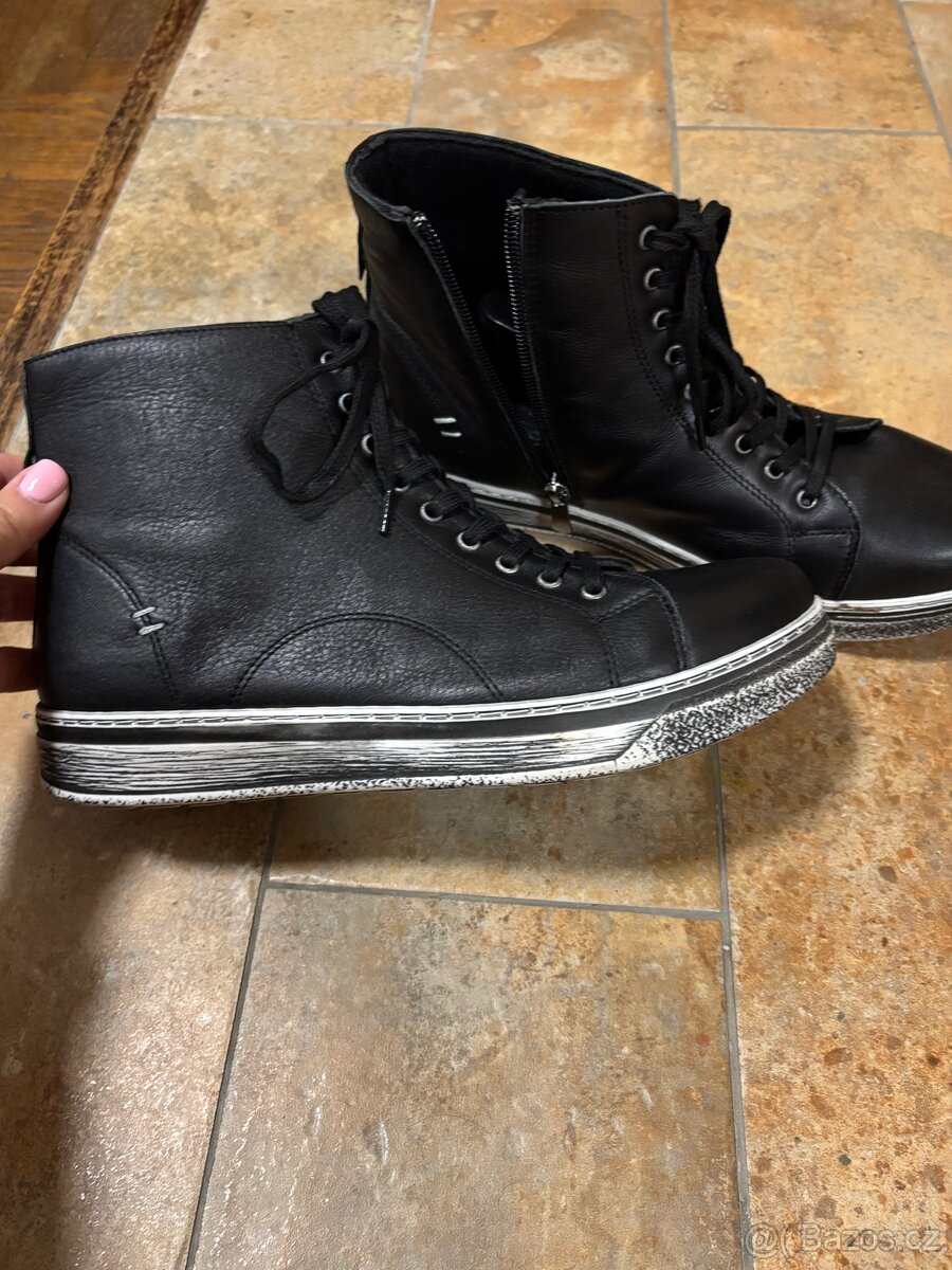 Kožené kotnikove boty