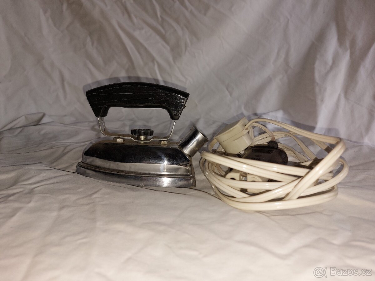 Starožitná el.žehlička