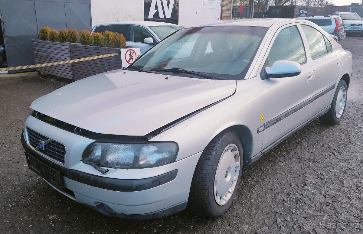 Volvo S60 2,4T 147kw - náhradní díly